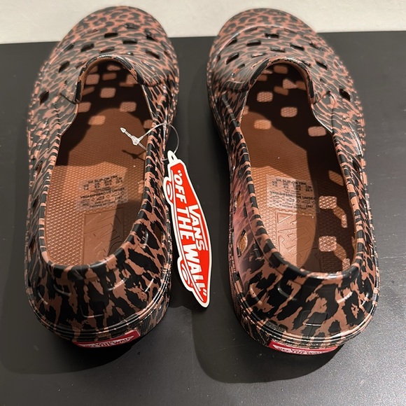 NIB Vans Slip-On Trek Shoes - Picture 4 of 8